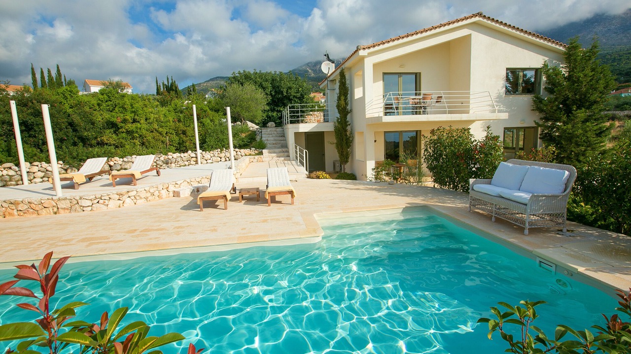 Photo of Outdoor in Karavados