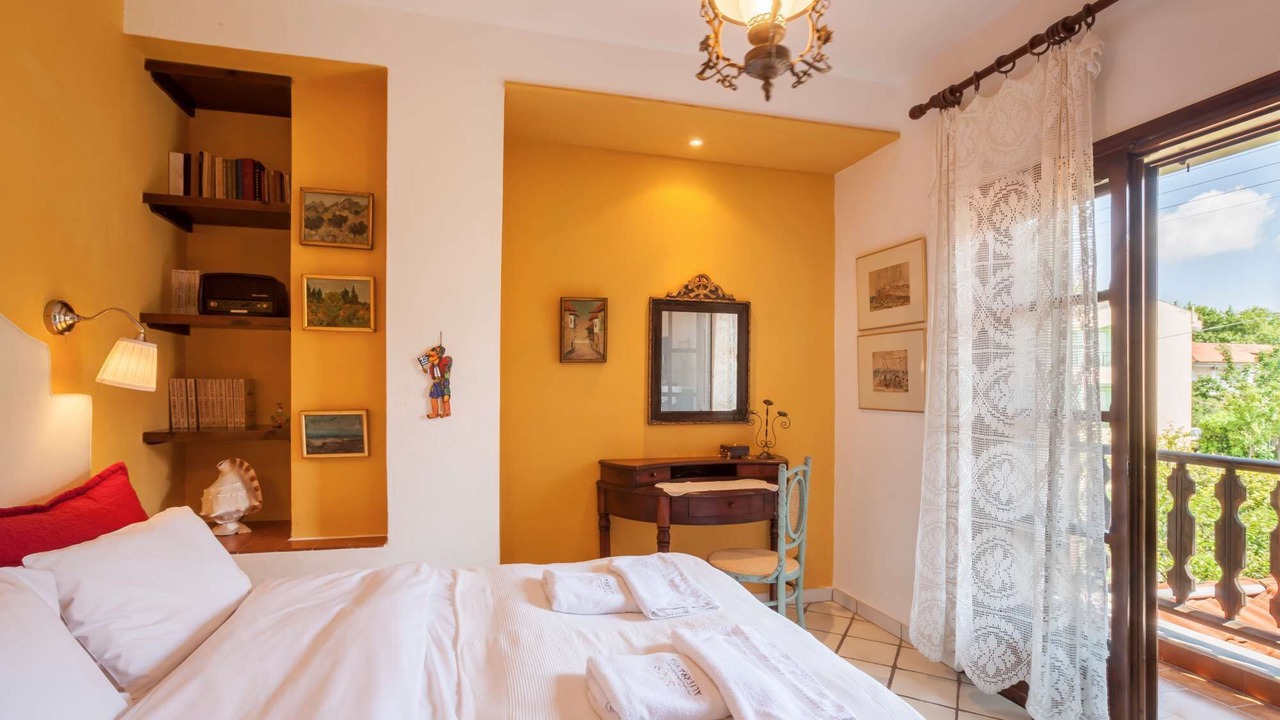 Photo of Bedroom in Paradhisos