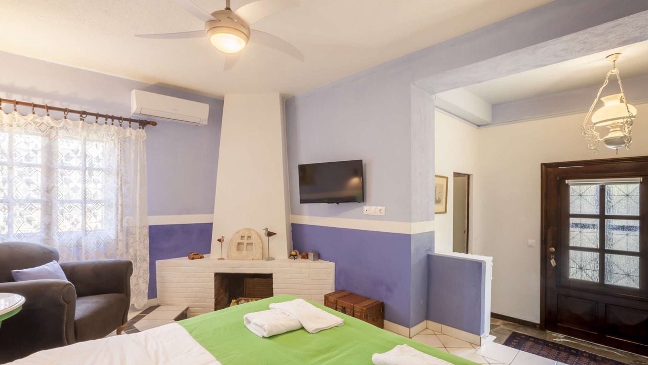 Photo of Bedroom in Paradhisos