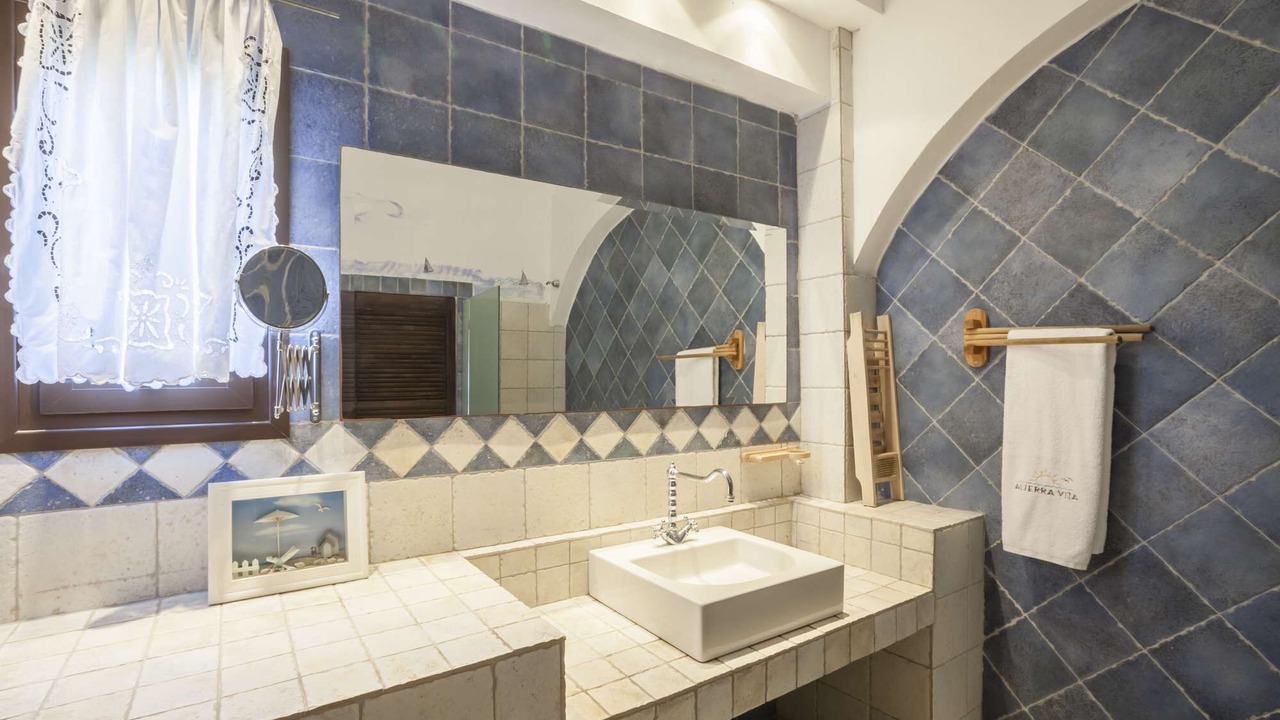 Photo of Bathroom in Paradhisos