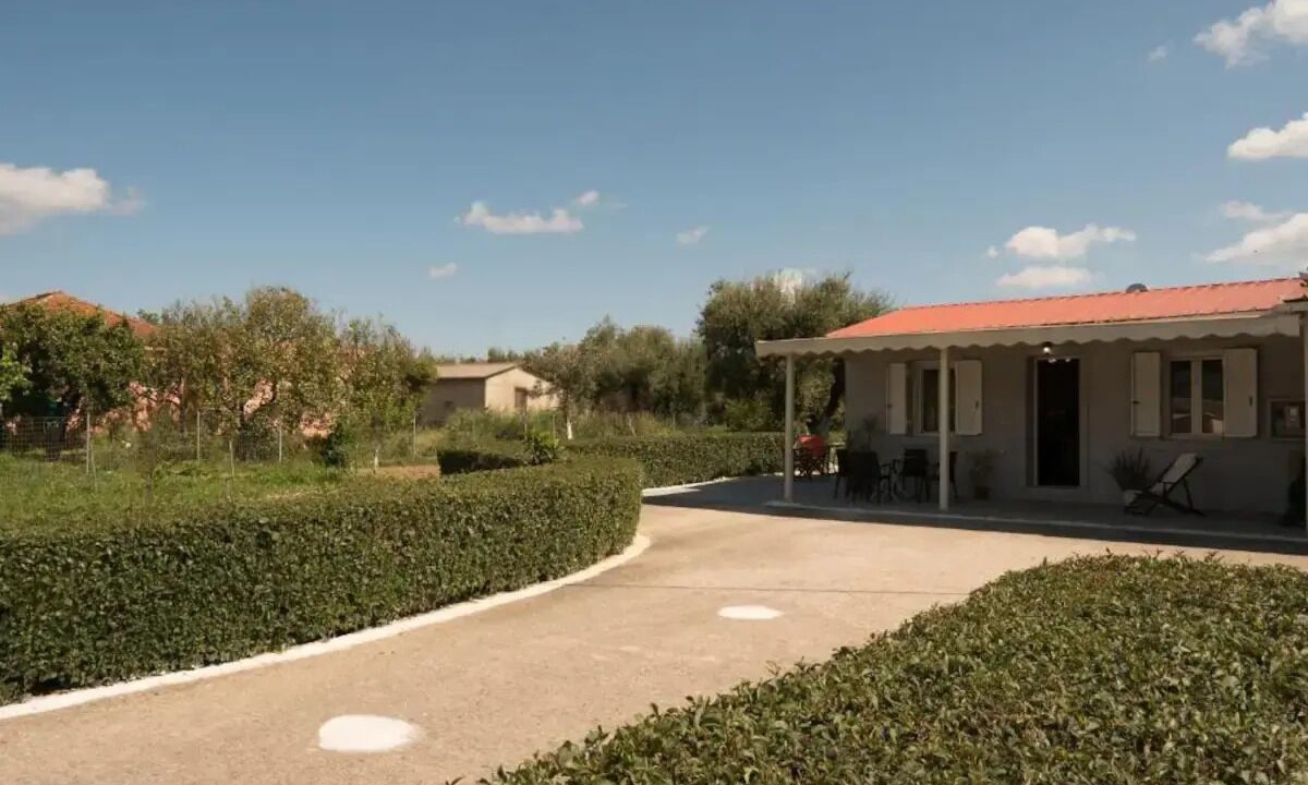 Photo of Outdoor in Neromilos