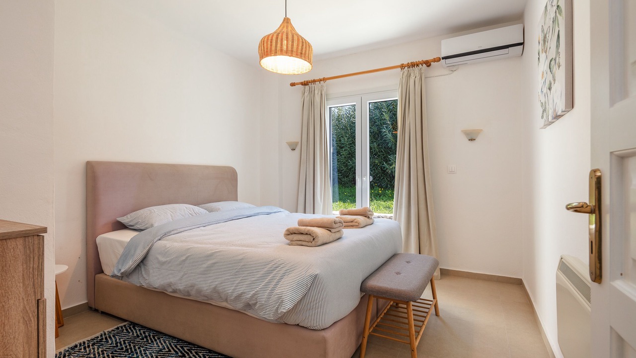 Photo of Bedroom in Houdetsi