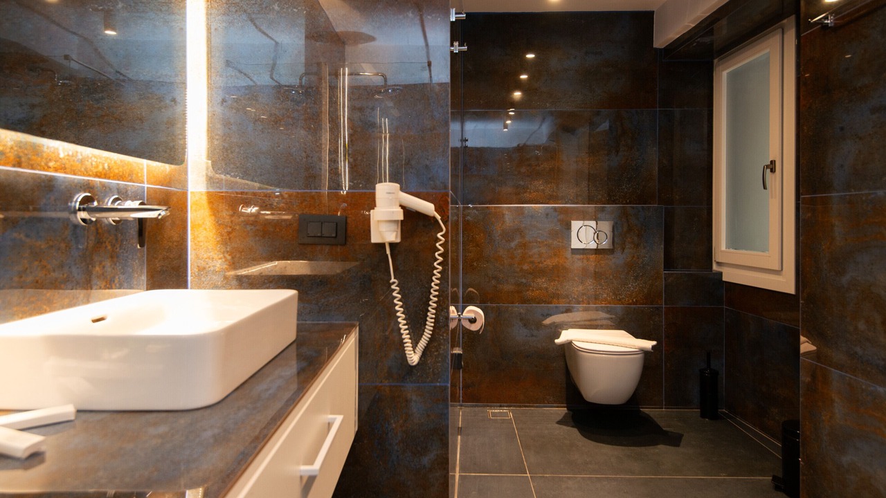 Photo of Bathroom in Platis Gialos