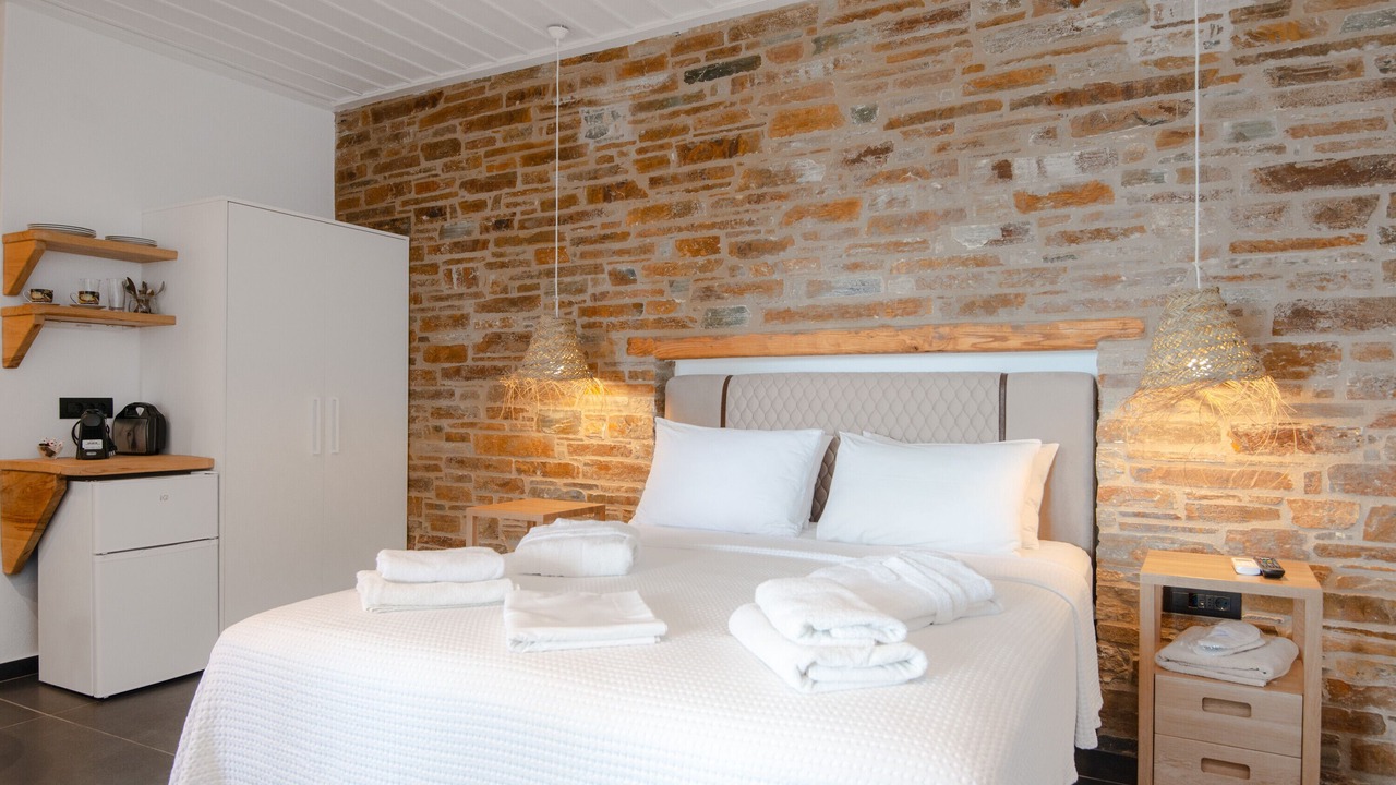 Photo of Bedroom in Platis Gialos