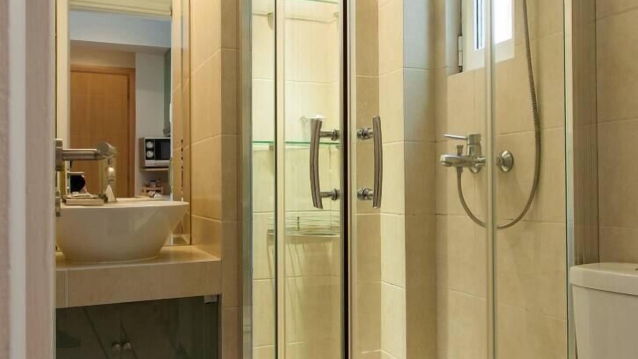 Photo of Bathroom in Exarhia