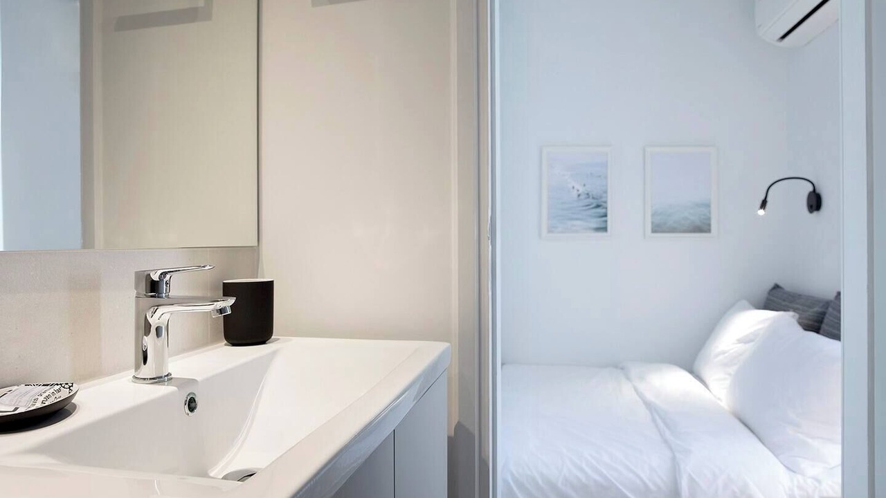 Photo of Bathroom in Exarhia