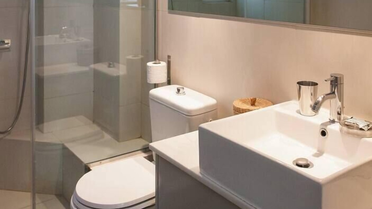 Photo of Bathroom in Exarhia