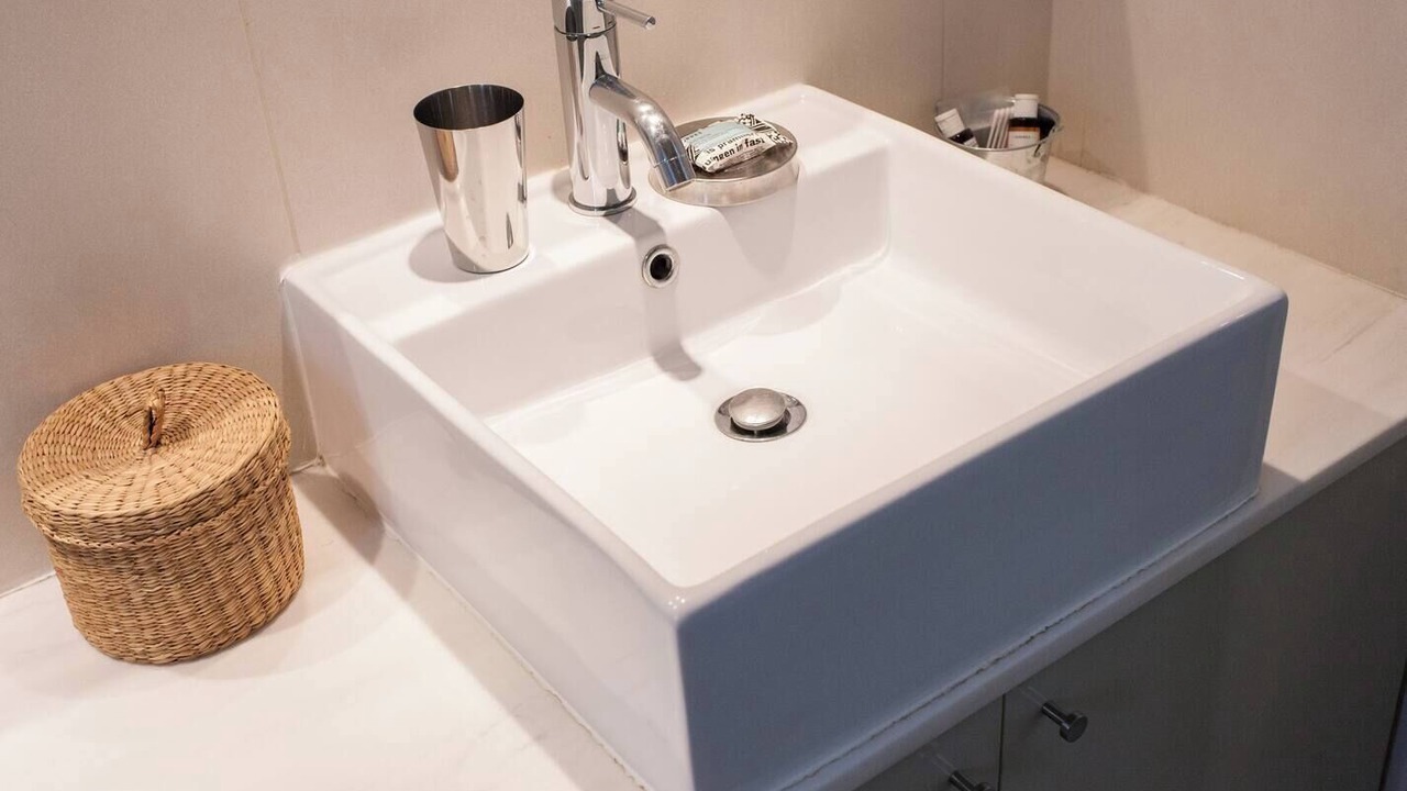 Photo of Bathroom in Exarhia