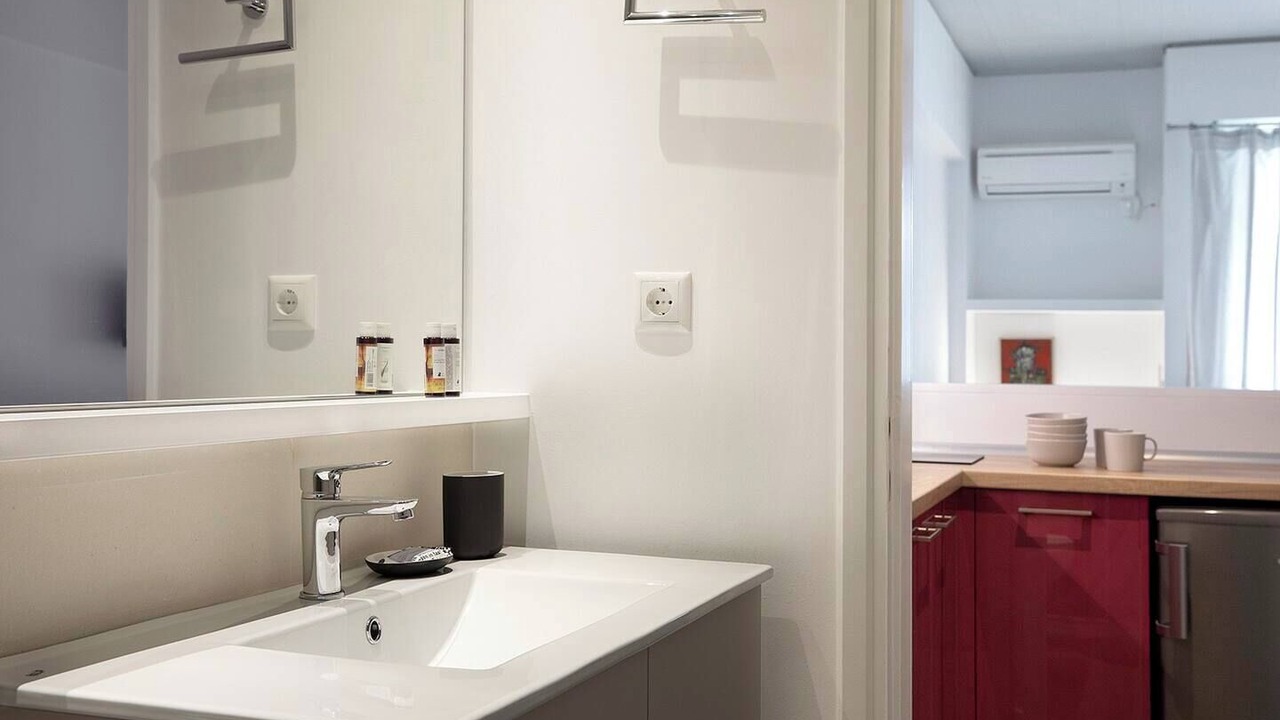 Photo of Bathroom in Exarhia