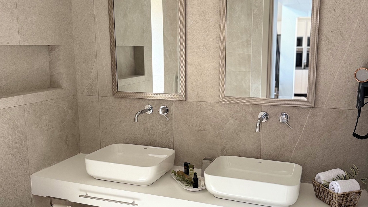 Photo of Bathroom in Megala Chorafia