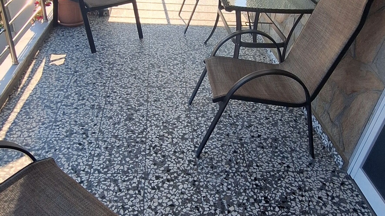 Photo of Patio Balcony in Paralia Mesis