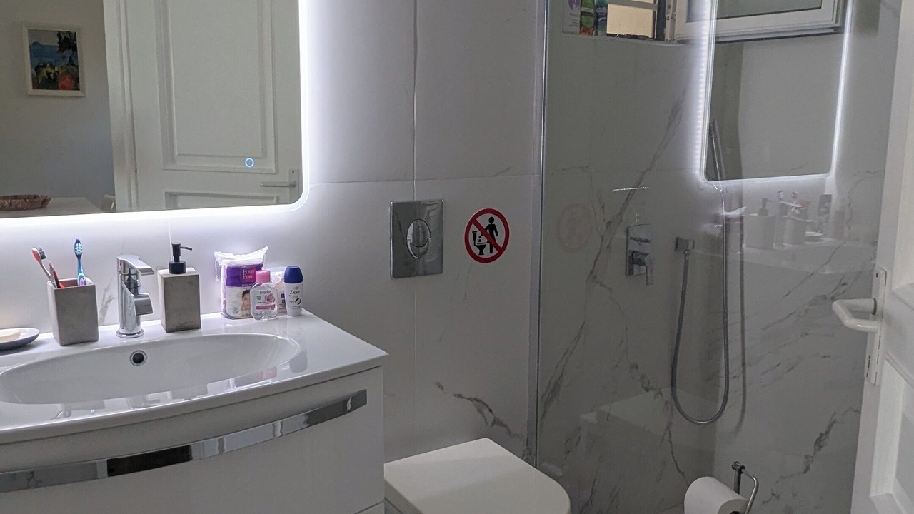 Photo of Bathroom in Lavrio
