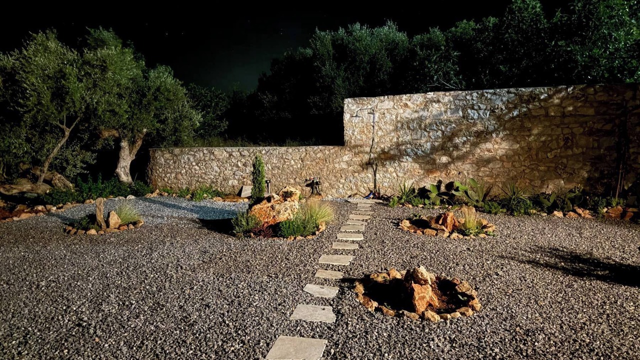 Photo of Outdoor in Omales