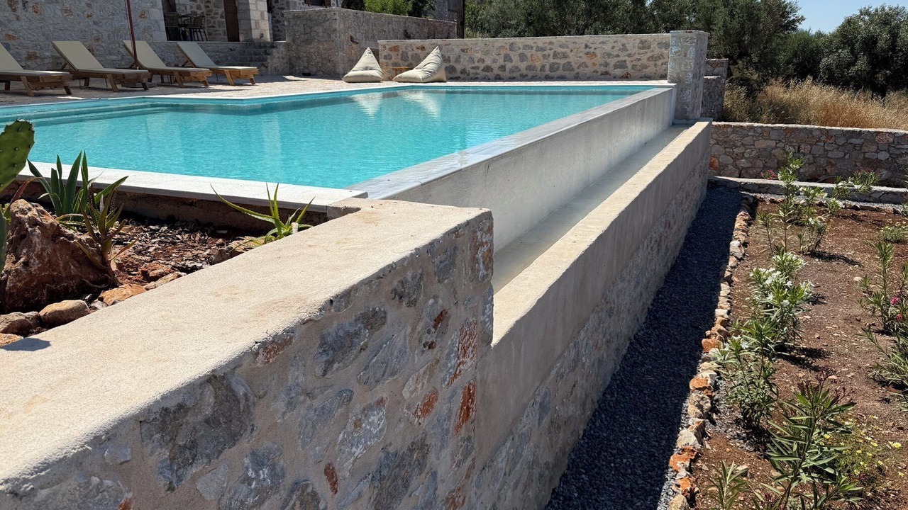 Photo of Outdoor in Omales