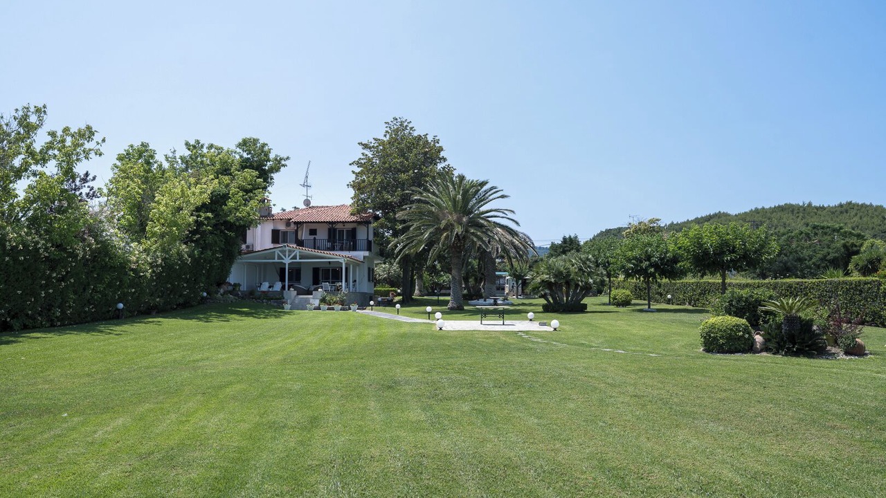 Photo of Outdoor in Polichrono