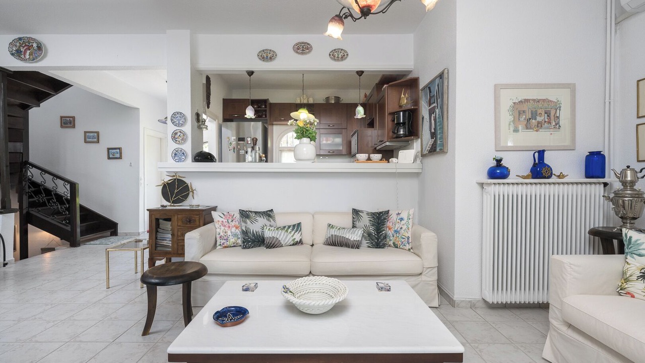 Photo of Livingroom in Polichrono