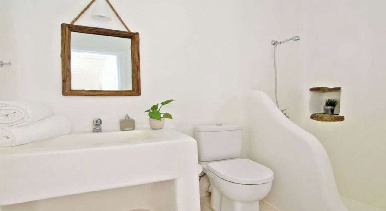 Photo of Bathroom in Fanari