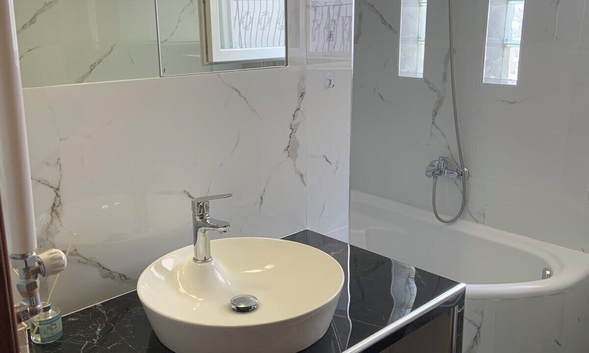 Photo of Bathroom in Alimos