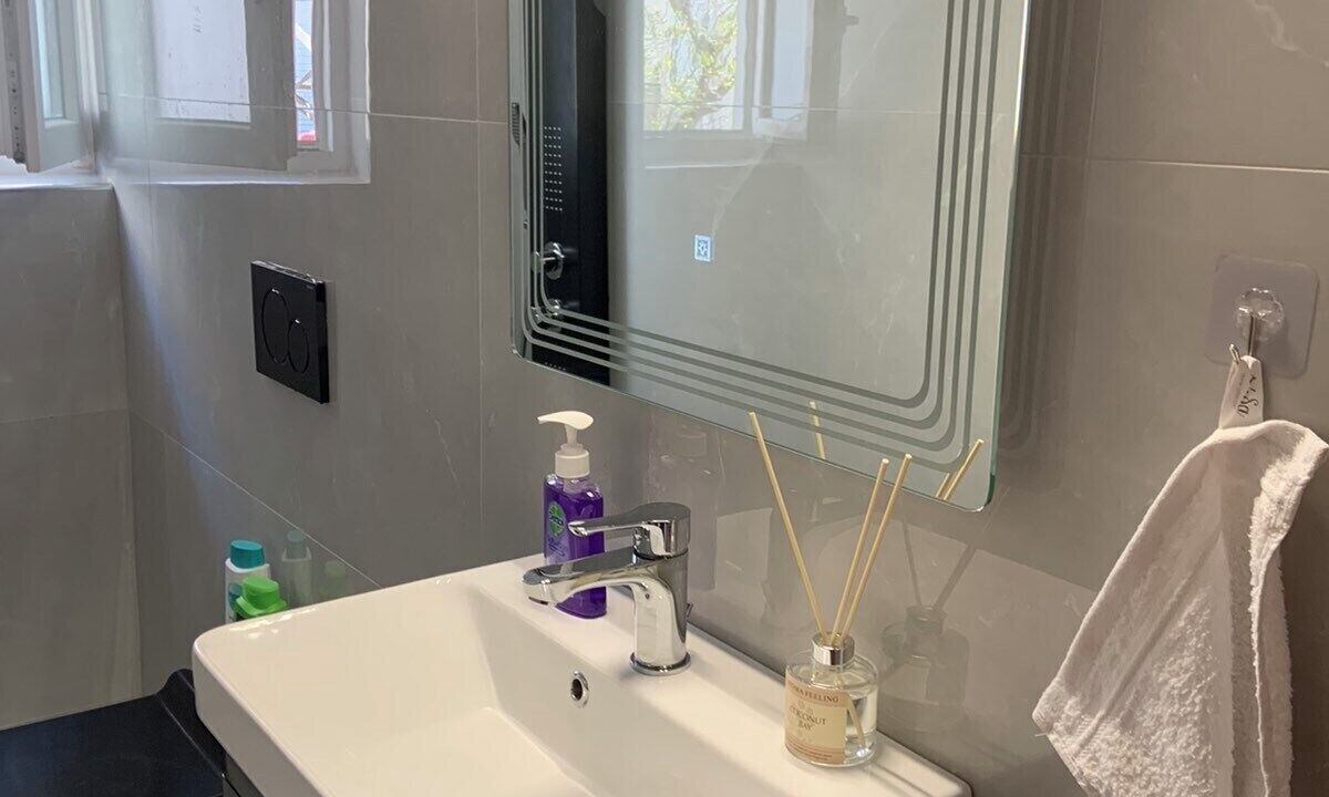 Photo of Bathroom in Alimos