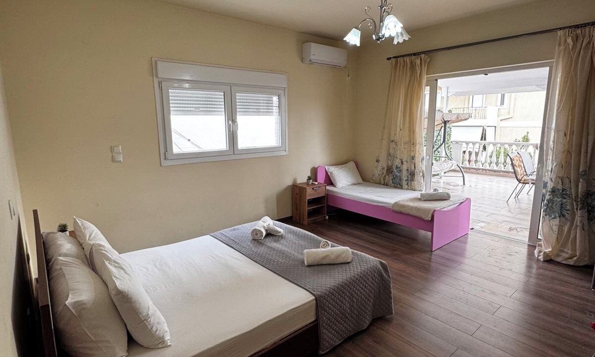Photo of Bedroom in Alimos