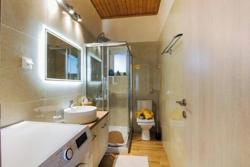 Photo of Bathroom in Spartylas