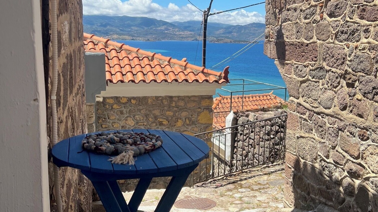 Photo of Patio Balcony in Mithimna
