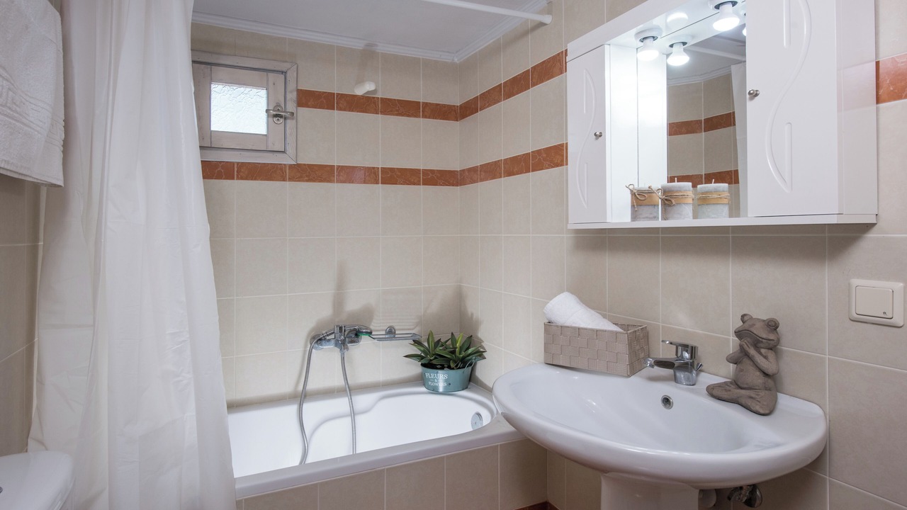 Photo of Bathroom in Pasalites