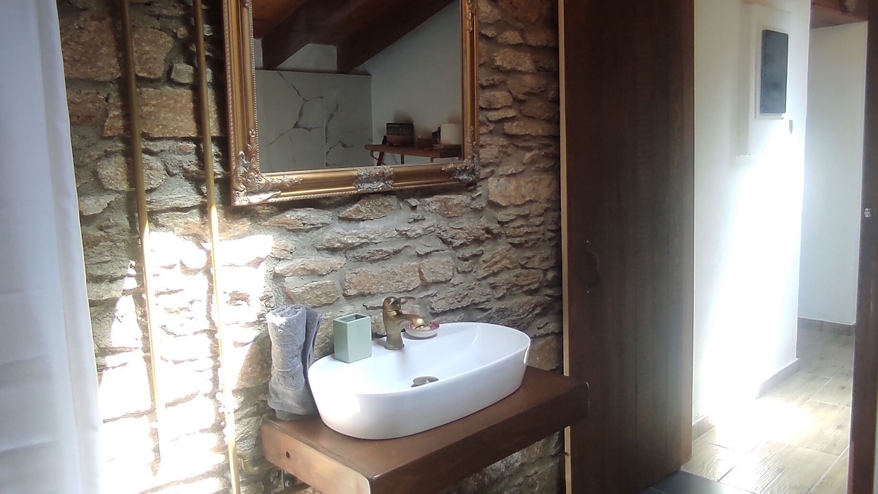 Photo of Bathroom in Raches