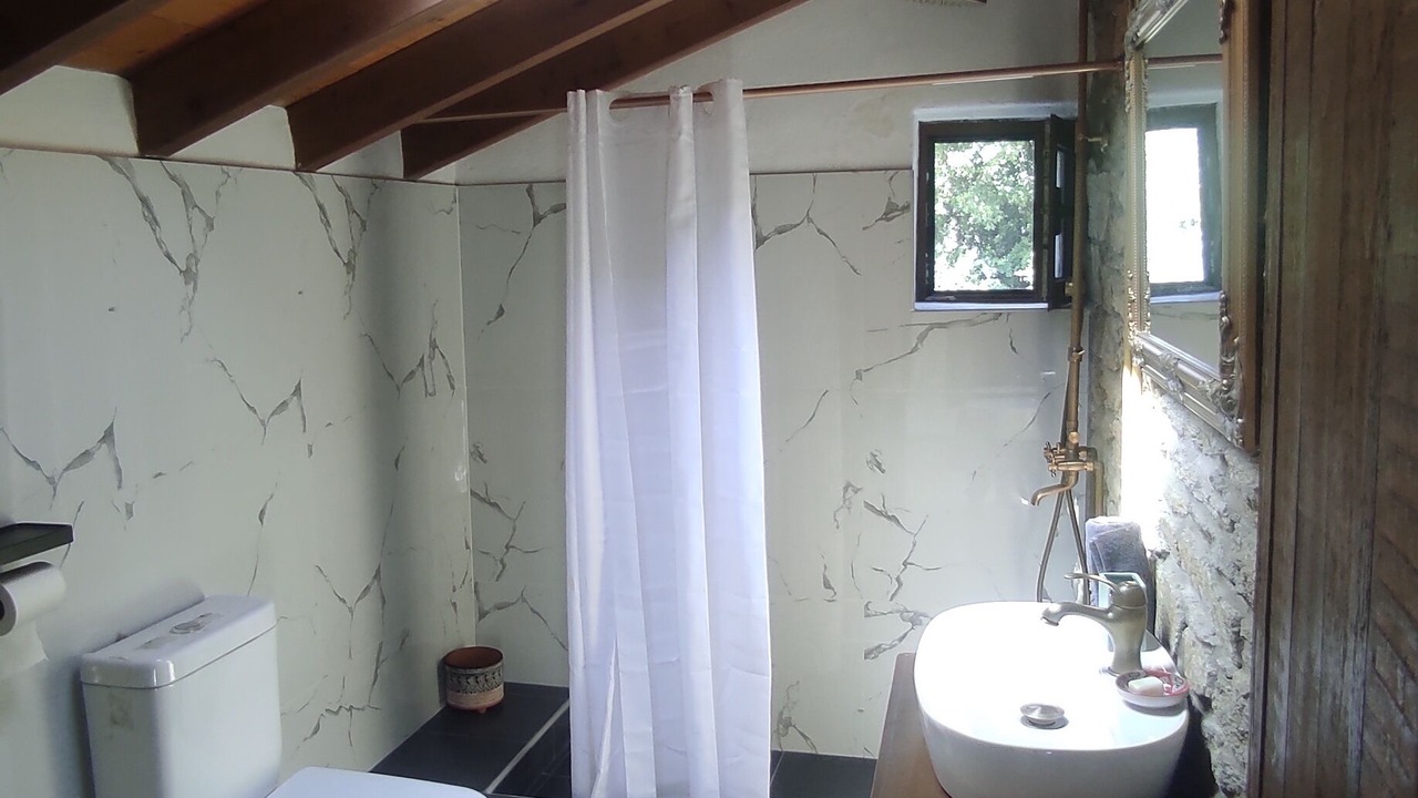 Photo of Bathroom in Raches