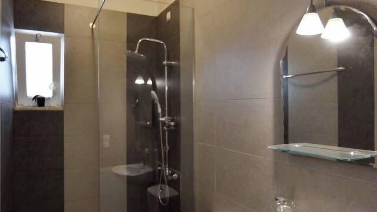 Photo of Bathroom in Nopigia