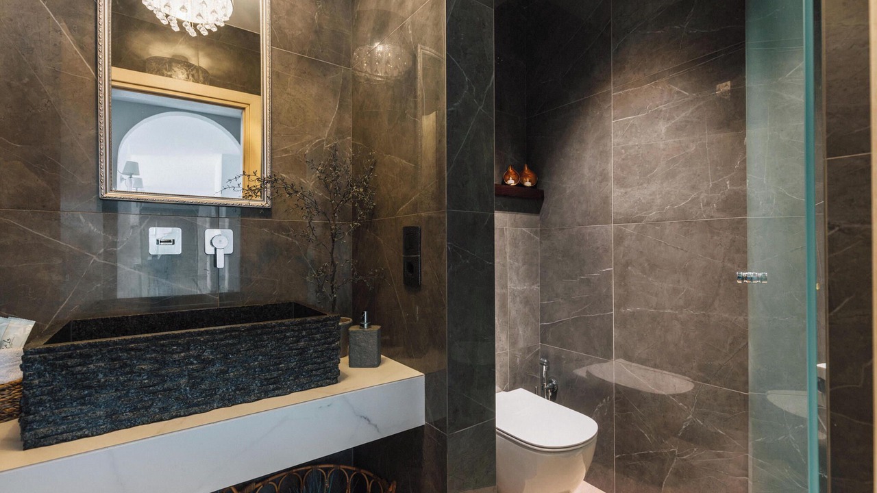 Photo of Bathroom in Neromilos