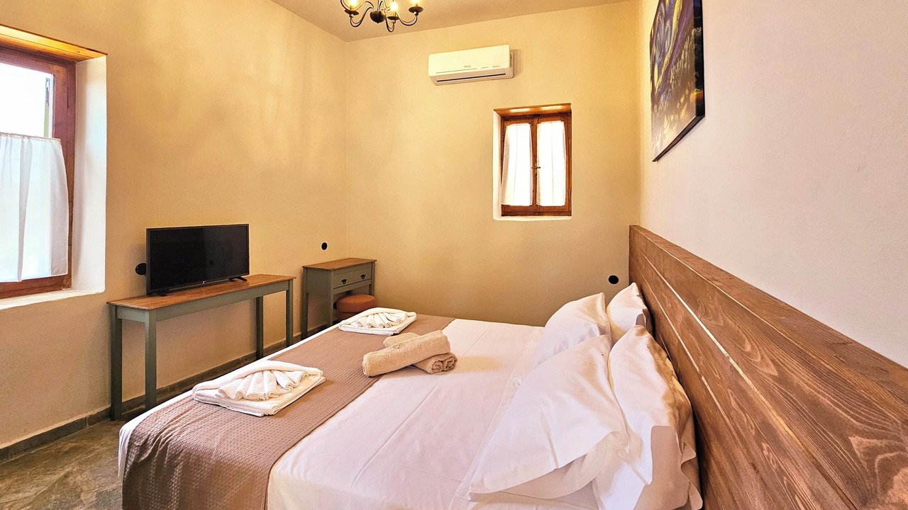 Photo of Bedroom in Drapanias