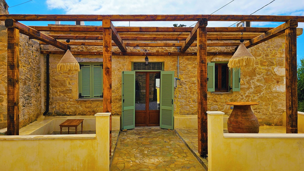 Photo of Patio Balcony in Drapanias