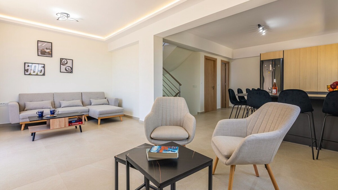 Photo of Livingroom in Gouvai