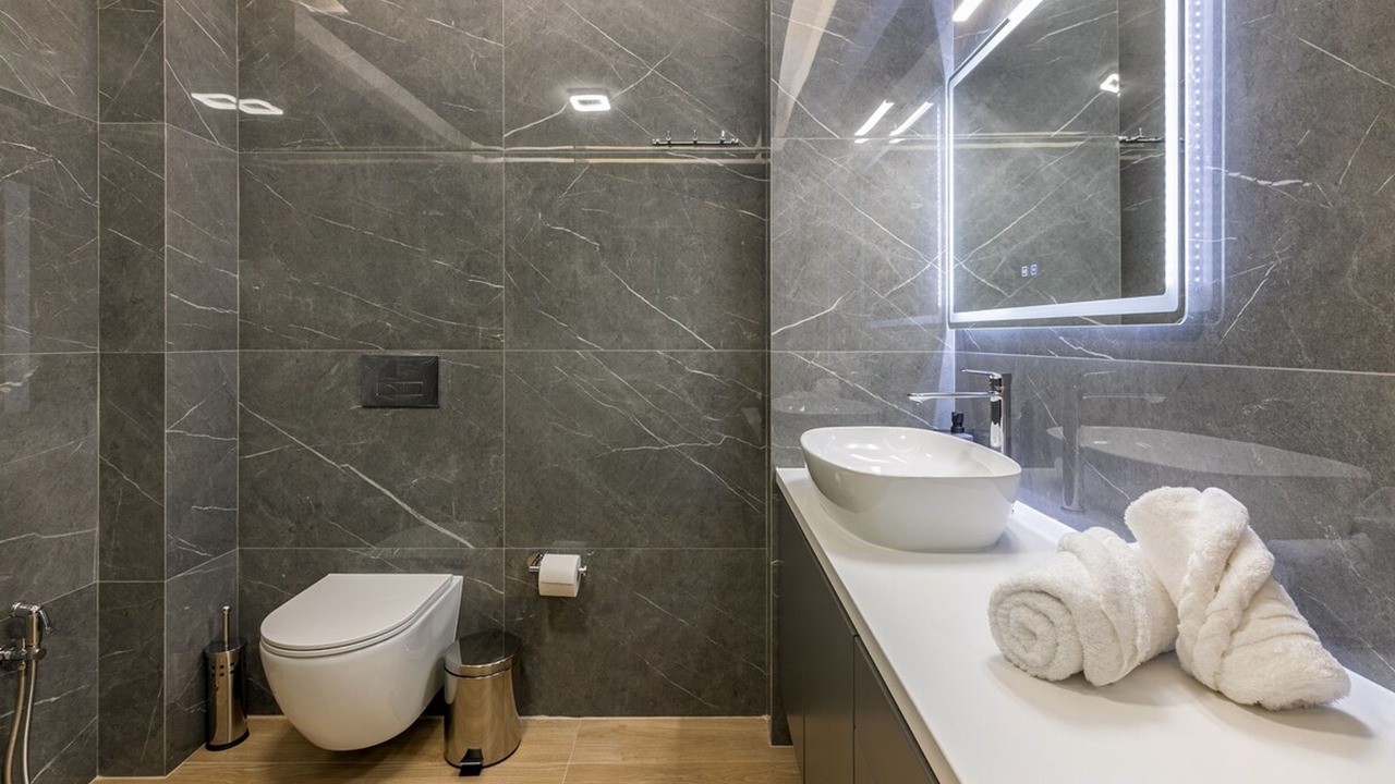 Photo of Bathroom in Gouvai