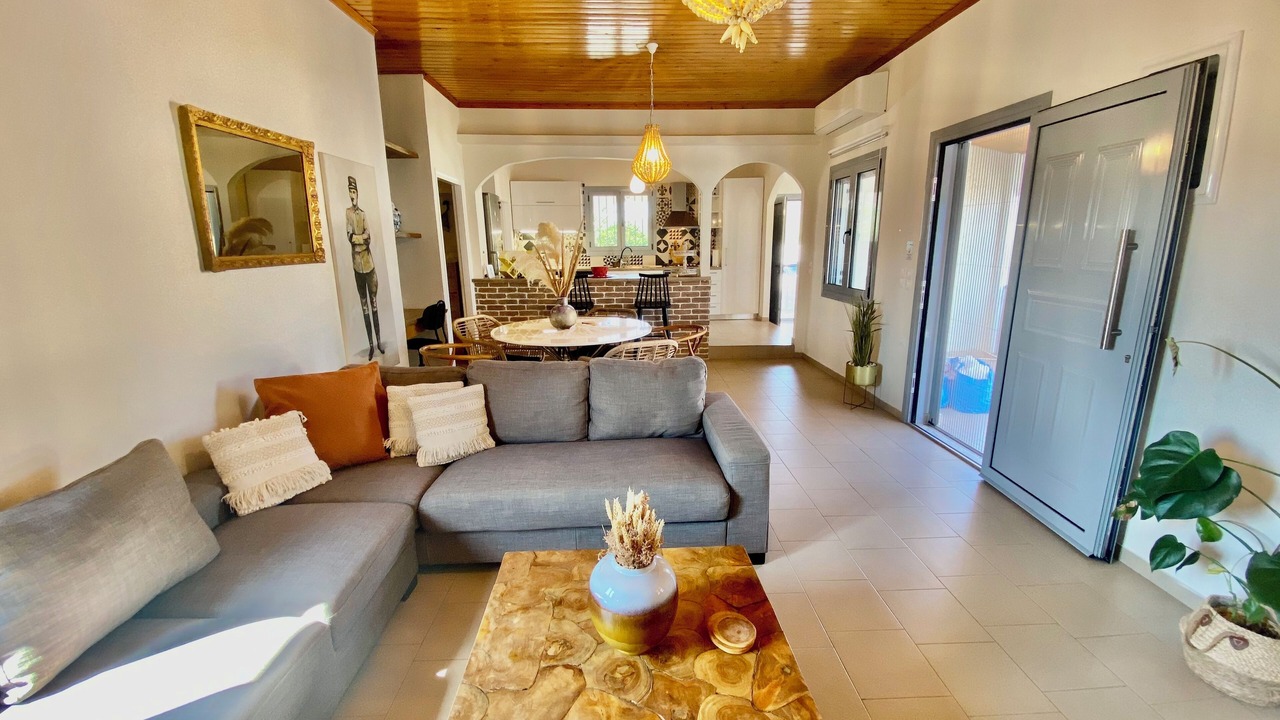 Photo of Livingroom in Alikianos
