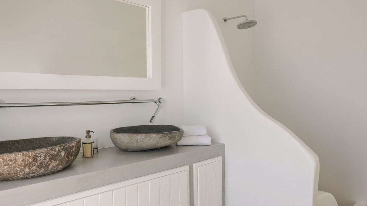 Photo of Bathroom in Aliki
