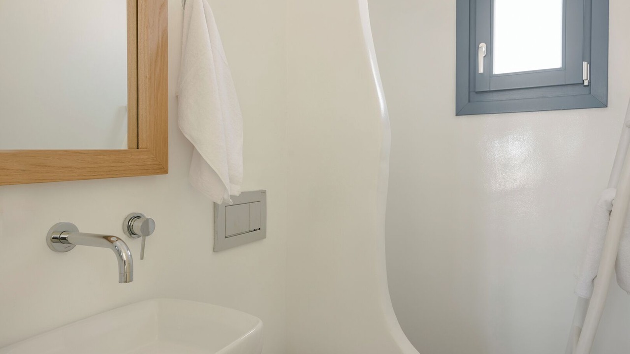 Photo of Bathroom in Aliki
