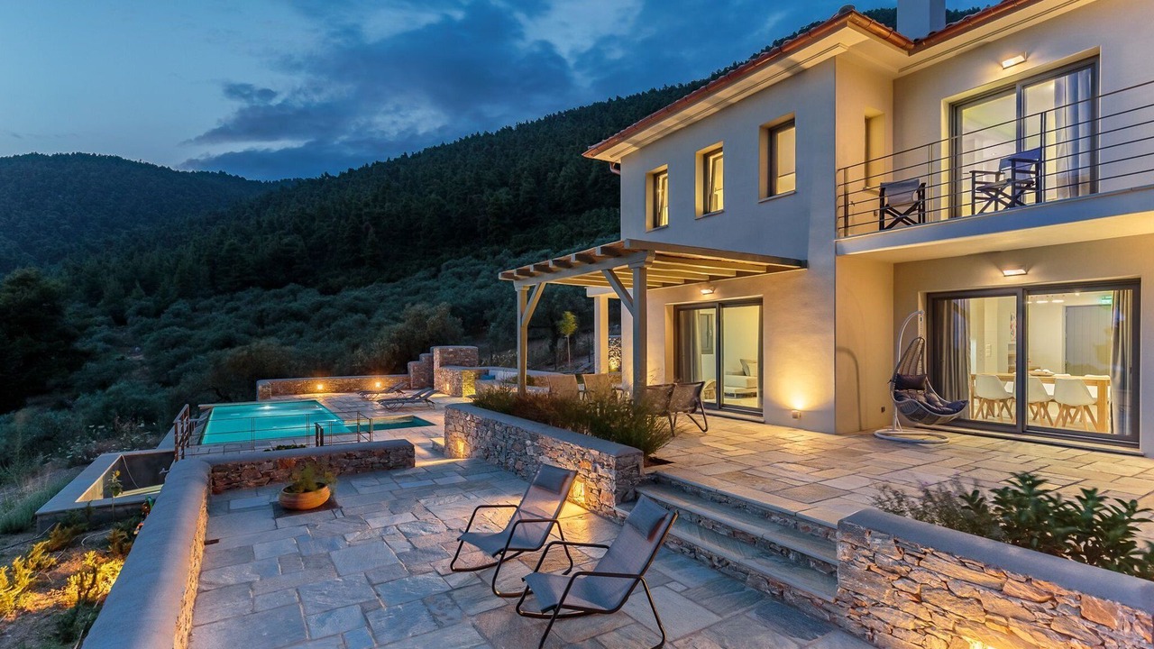 Photo of Others in Elios