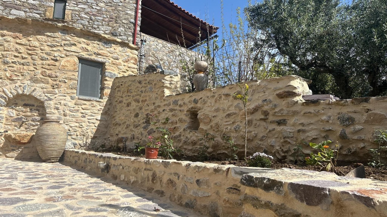 Photo of Outdoor in Thalames