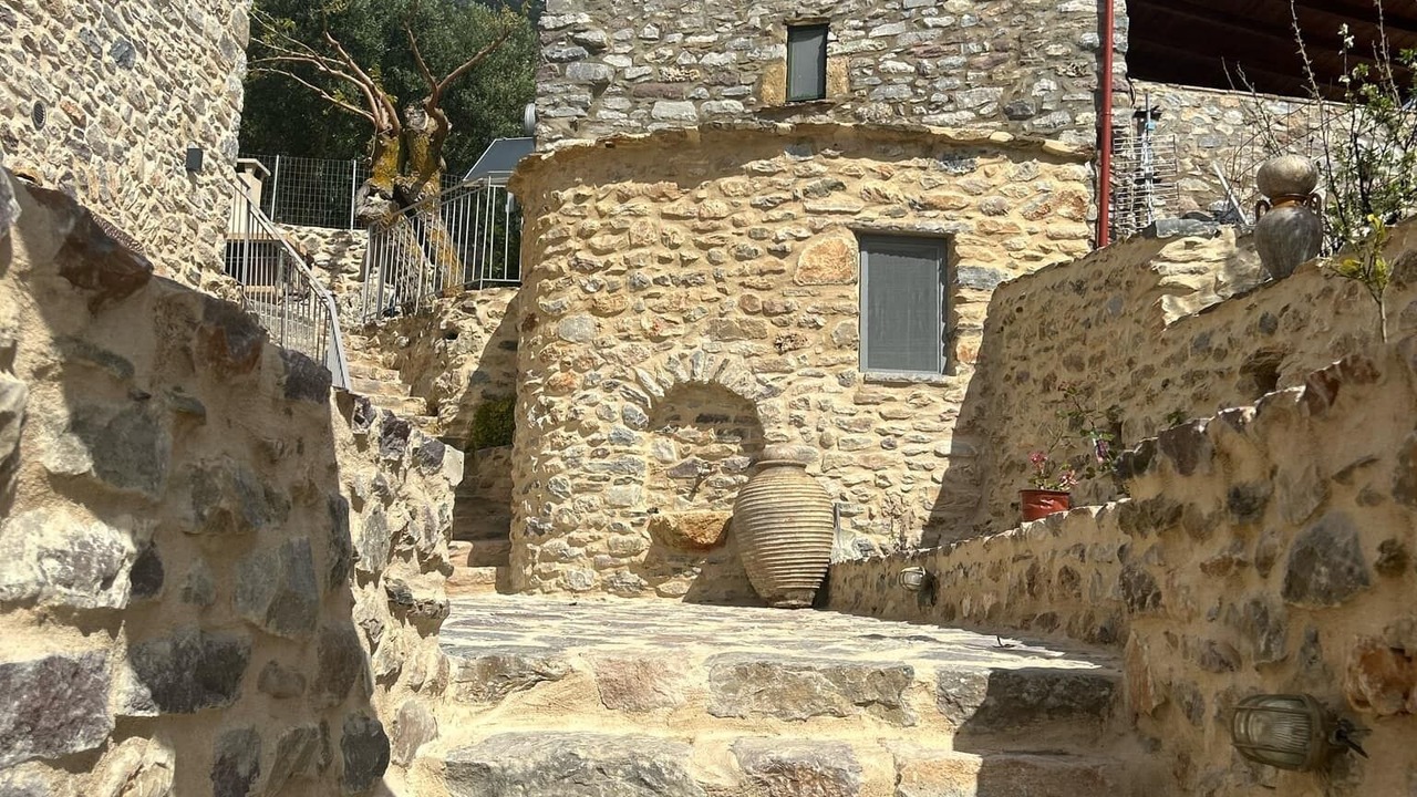 Photo of Outdoor in Thalames