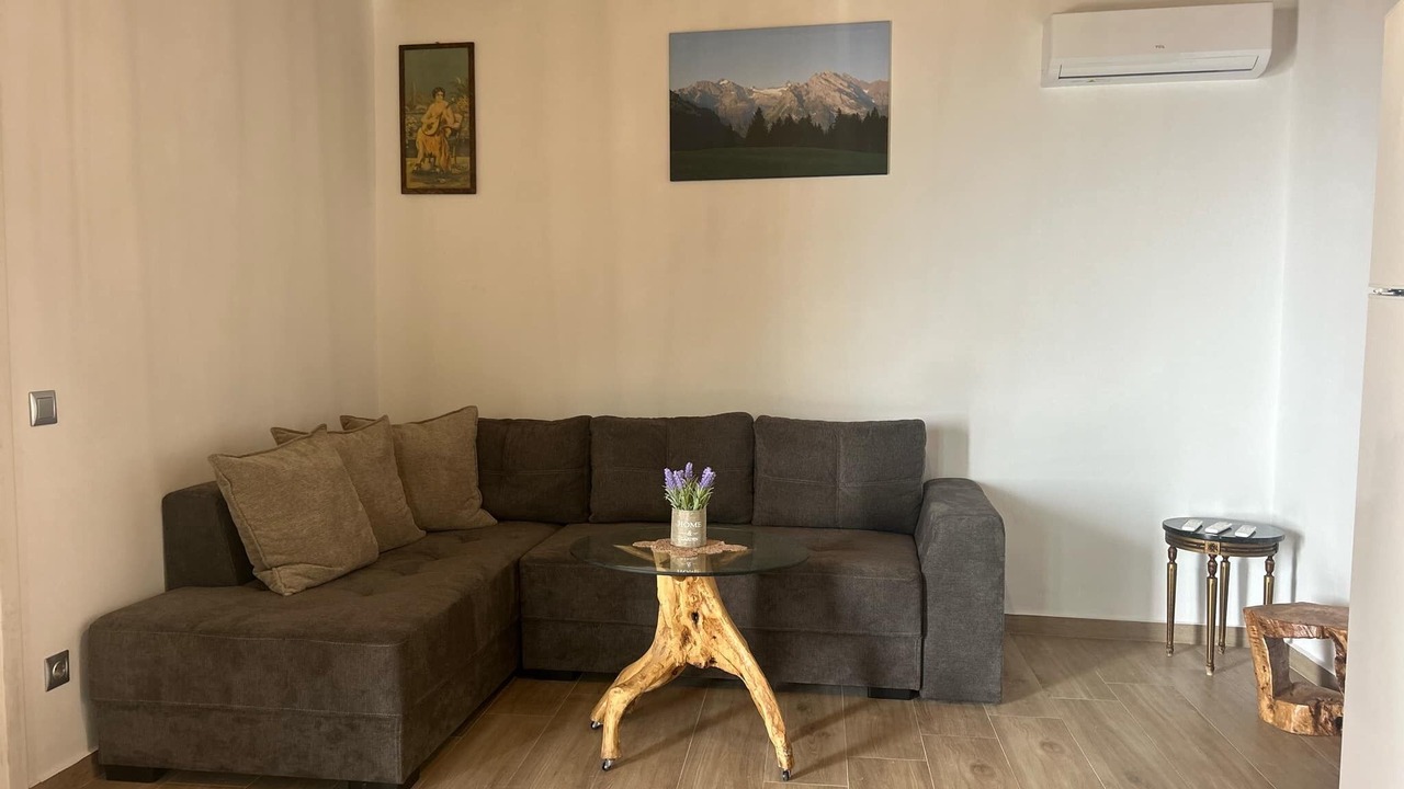 Photo of Livingroom in Thalames