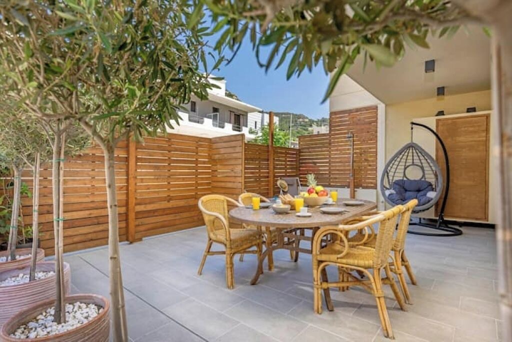 Photo of Outdoor in Ixia