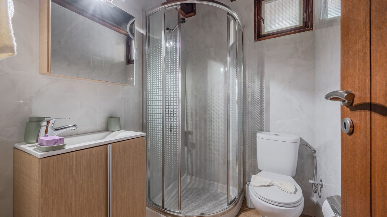 Photo of Bathroom in Patsos