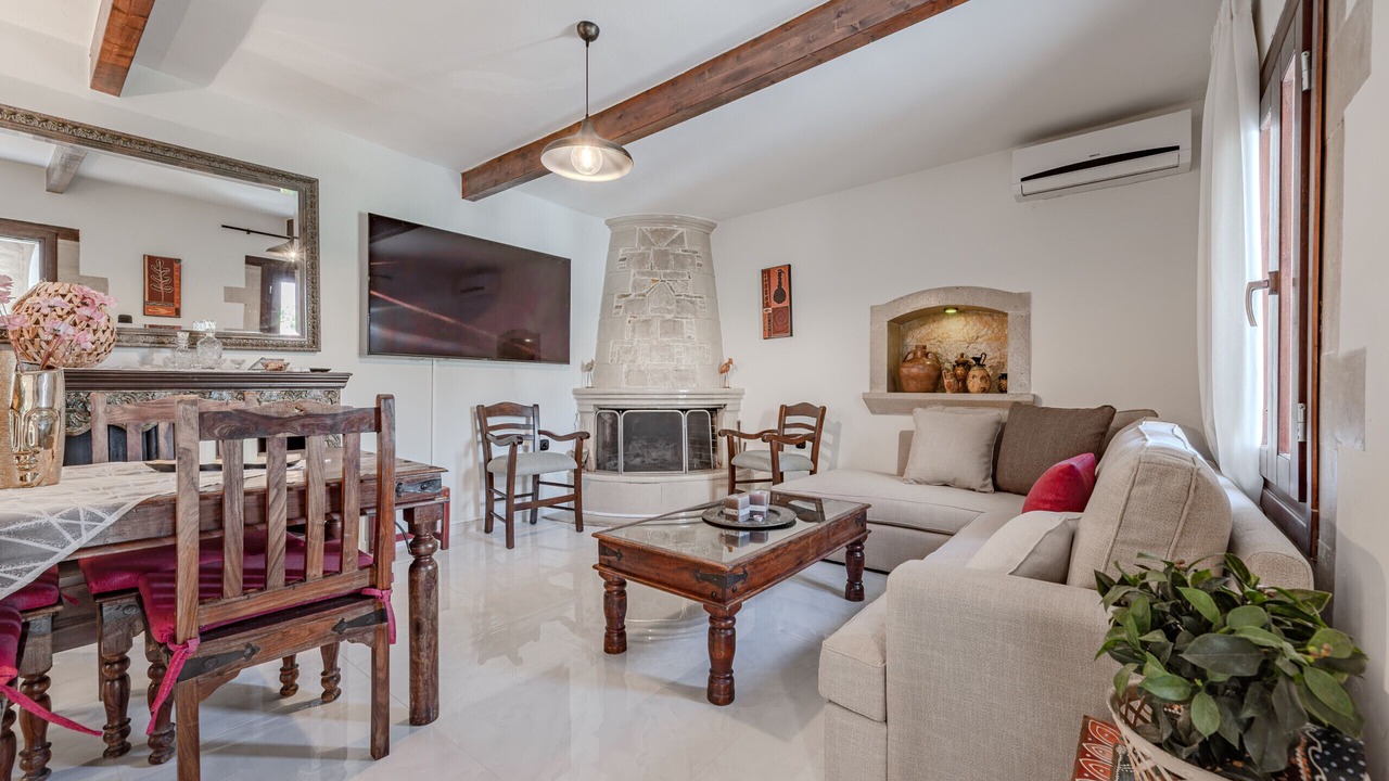 Photo of Livingroom in Patsos