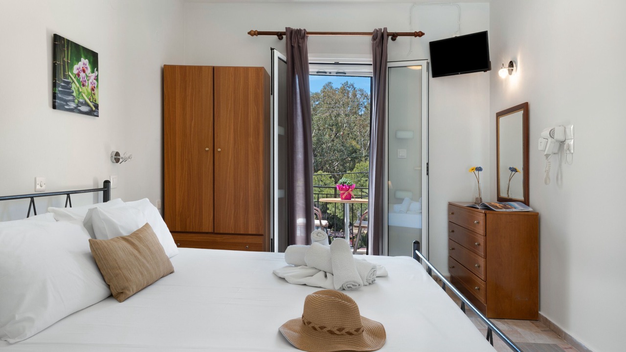 Photo of Bedroom in Panormos