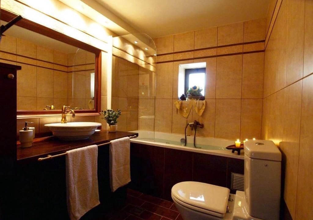 Photo of Bathroom in Sirili
