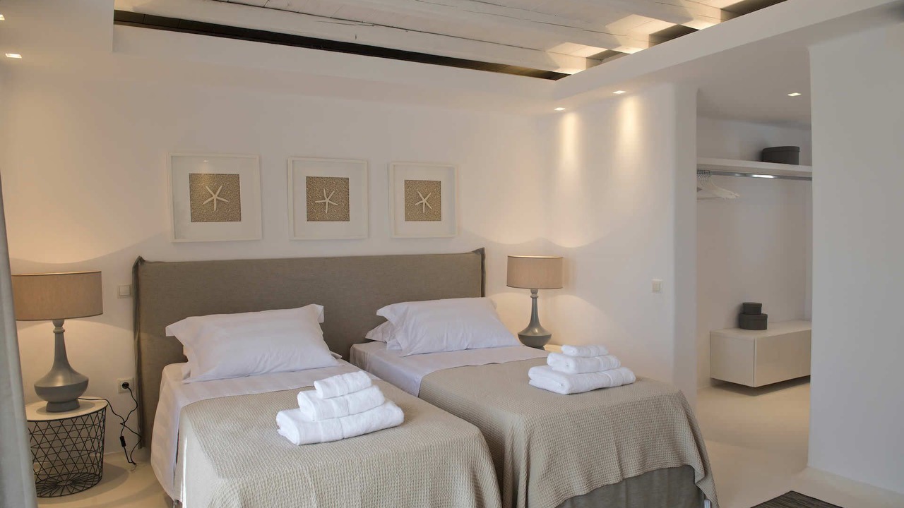 Photo of Others in Tourlos