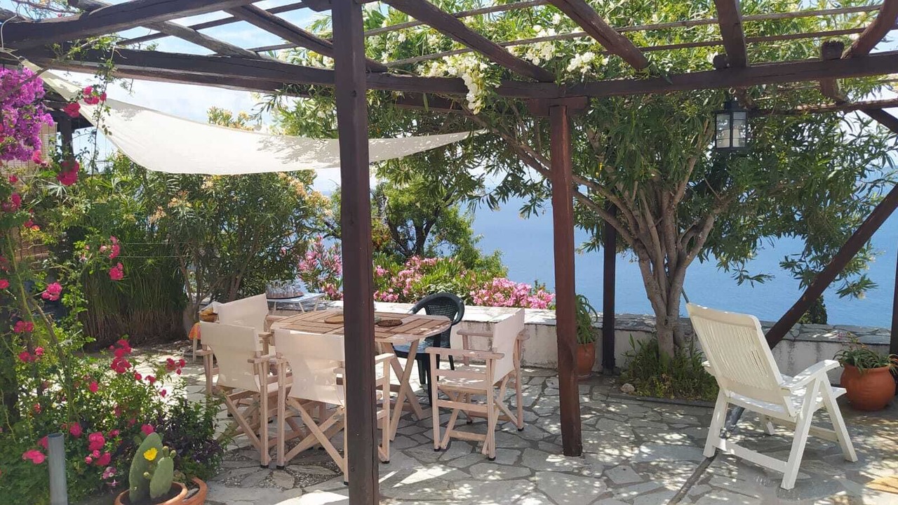 Photo of Outdoor in Glossa
