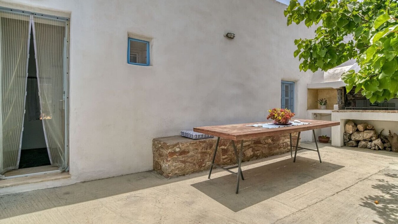Photo of Others in Aliki